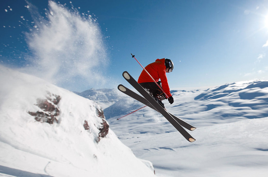 Skifahrer Sprung
